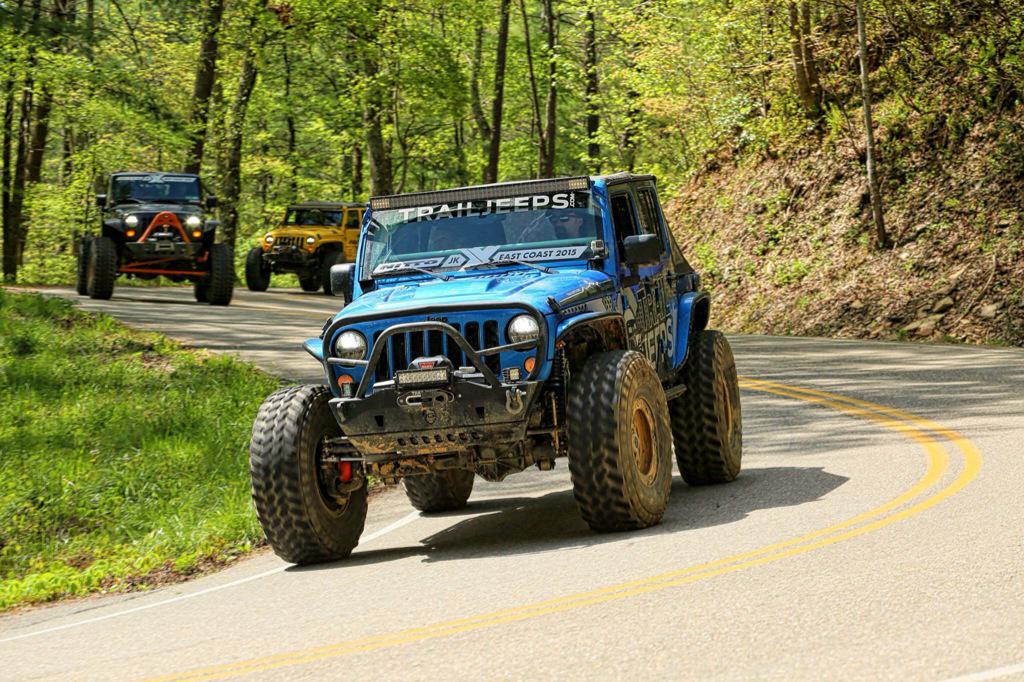 TrailJeeps's tweet photo. Tail of the dragon. 318 curves. 11miles.

#NittoJKX #JKExperience #JKX2015 http://t.co/b7gW0AYuPl