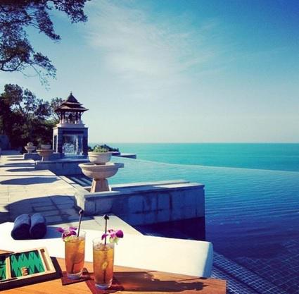 Kayriaglobal's tweet photo. Who wants to #enjoy a #cocktail in the #morning at this #beautiful place in #Thailand ⛵️🏄😎🍹🌞 http://t.co/f0CGKppLcJ