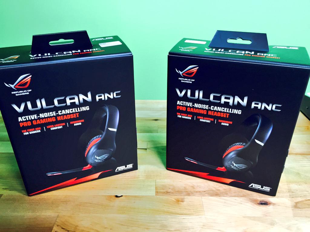Scan_3XS's tweet photo. We have teamed up with #3XS partner @ASUS_ROGUK to give away 2 headsets, simply retweet and follow to enter #lovescan http://t.co/1xAZABkE0m