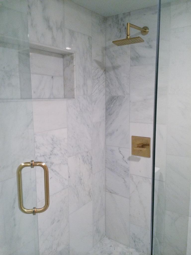 BellConstruc's tweet image. Who said Brass is outdated? These modern fixtures with a Brushed Brass finish look great! #masterbath #remodel