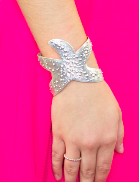 Julianas_Rep's tweet image. Missed #LillyforTarget? Get this lookalike starfish cuff on shopjulianas.com! Use the code tenoff for 10% off!