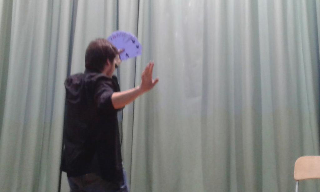 VeterinariaUCM's tweet photo. Macarena, Grease, magia, reivindicaciones musicales... lo q no consiga @enclavedemuUCM @VeterinariaUCM http://t.co/ZlvBFt4Bvf