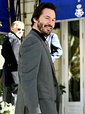 MarieMooneyQuig's tweet photo. For all my Keanu fans a little shot of happiness.... http://t.co/xhFr05piNA