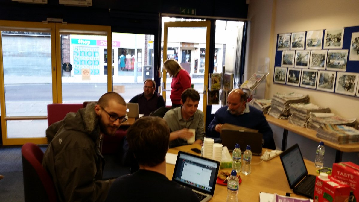 GYSocialMedia's tweet photo. The tweeting scene at the #GYDebate HQ! #GYHour. All the candidates are here ready to answer your q's

#GreatYarmouth http://t.co/eZXDZh5oKe