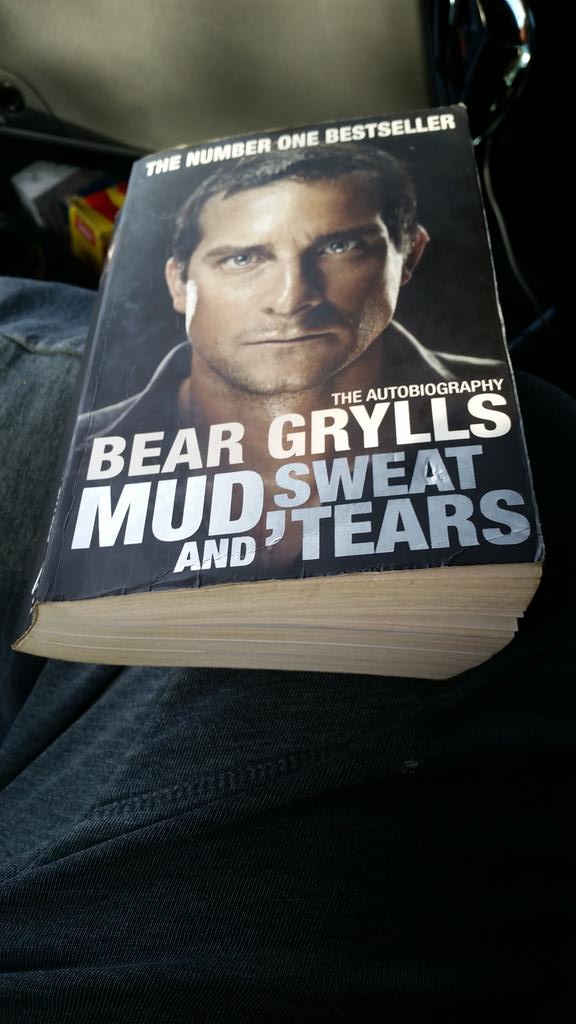 1989_stefan's tweet photo. @BearGrylls read this 4 years too late! What a fantastic read and what an insight into your life before TV. Thank you http://t.co/NtpPyDlj1U