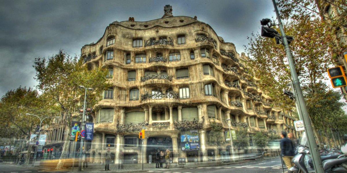 BBC_Travel's tweet photo. This city is one of Europe's most dynamic metropolises: https://t.co/I5uCnhGFZx https://t.co/0zr2EdpNBI