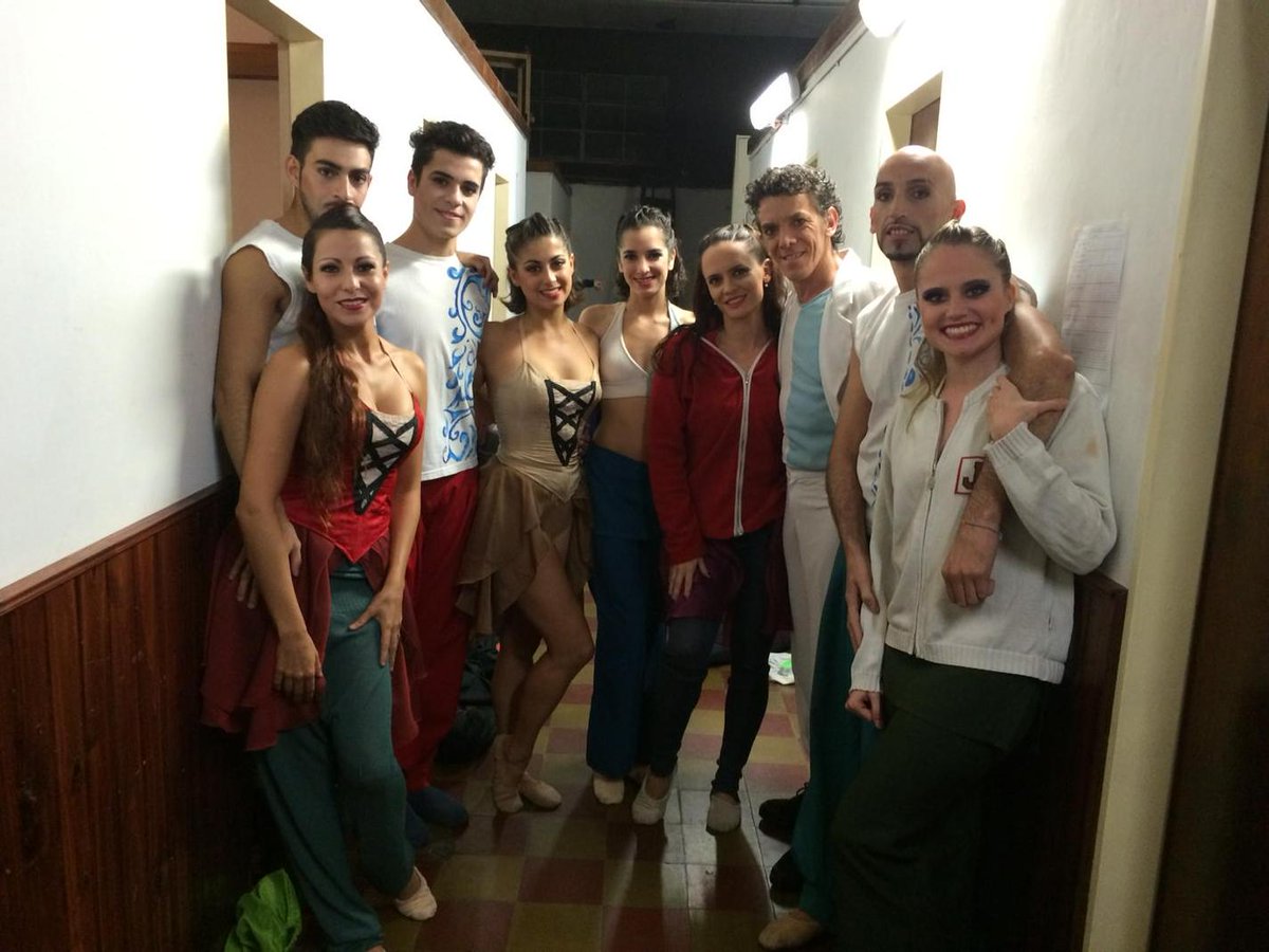 patobacaurquiza's tweet photo. @DelMercosur listos también para bailar en el teatro Regis @maximilianoguer @quesoidulce http://t.co/LFQbDppH7N