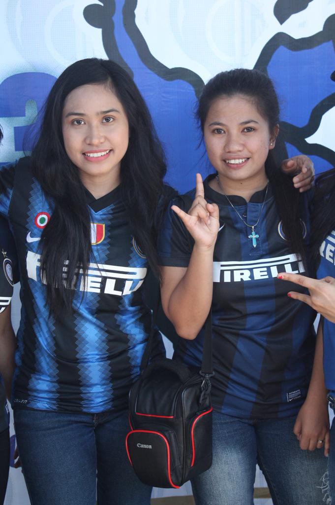 Happy wedding mbak Yenny 😚💑💃Doa yg terbaik untuk mbak 😇terakhir ketemu pas gatering Celebes 2013 😁