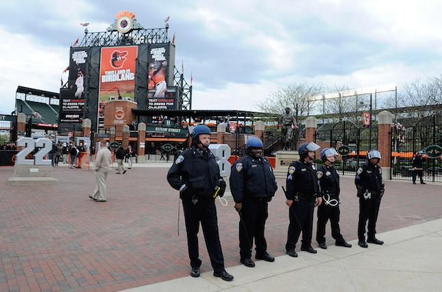 Orioles-White Sox game will be closed to public; first time in MLB history: hill.cm/awlpGBt #BaltimoreRiots