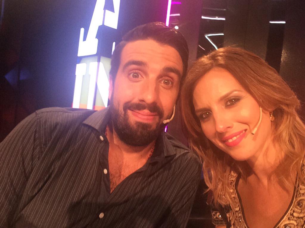FlavioAzzaro's tweet photo. Últimos 20 minutos de este primer ciclo de @ZappingAmerica. Un grupo increíble. http://t.co/uE54rFMYKb