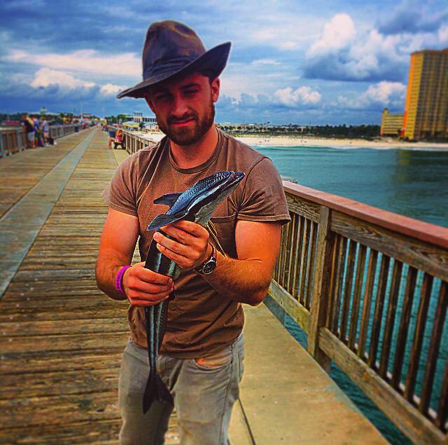 Leaptrotter's tweet photo. #remora #fishing #pier #beard #playoffs http://t.co/JIrkj4xd9P
