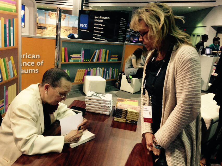 rhinorenata's tweet photo. Trying to keep my cool while #pearlcleage signs my book. #aam2015 #alwaystonguetied #famouspeeps http://t.co/qbDxo7ka7D