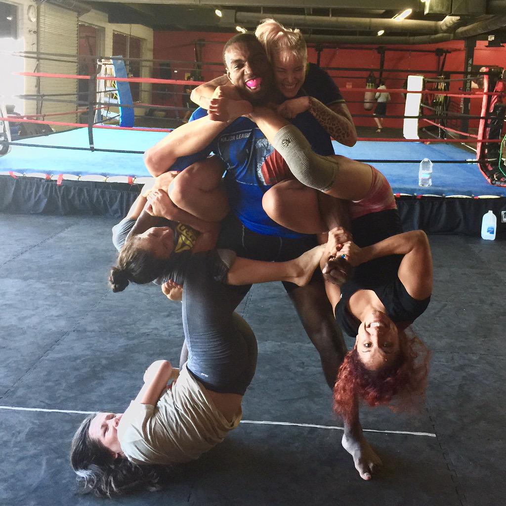 CDtAXc1UUAAgPzX.jpg:large