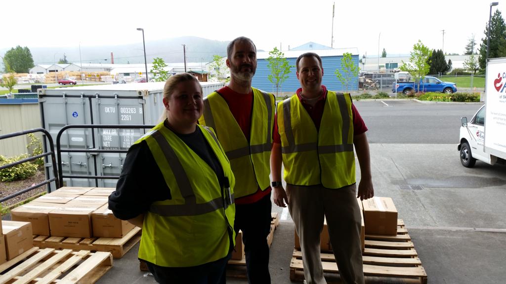 JasonRK's tweet photo. Sorting food at the Skagit Food Distro Center in Sedro Woolley #T0696 #TargetVolunteers @NBruschetto @MindyReher http://t.co/P0J2NO1PUA