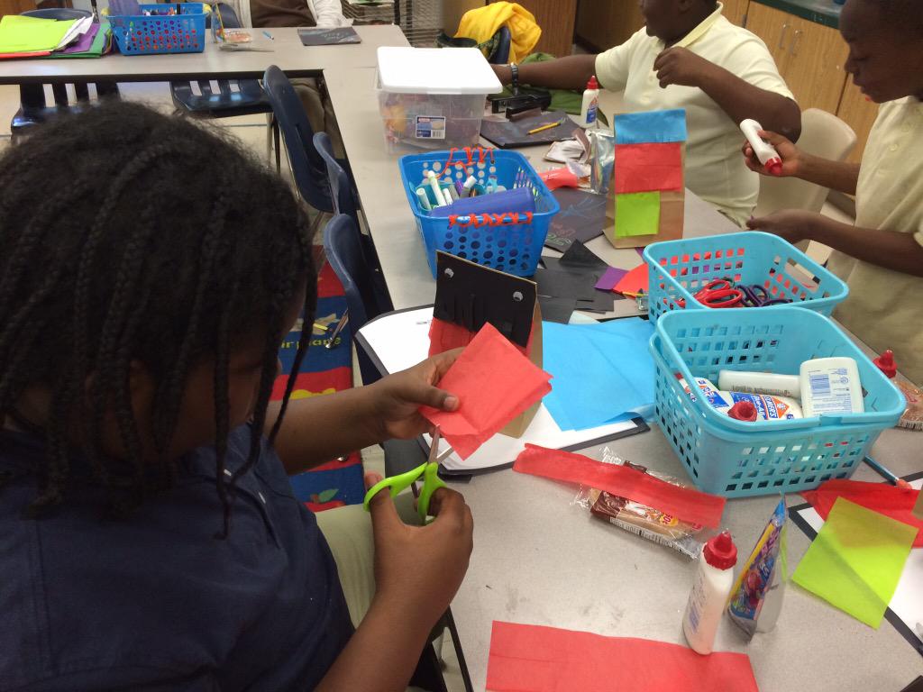 Thomasville_HES's tweet photo. Art club students making piñatas. The final project of the 2014/2015 school year @apsupdate @APSInstructTech http://t.co/RkVTQJloYm