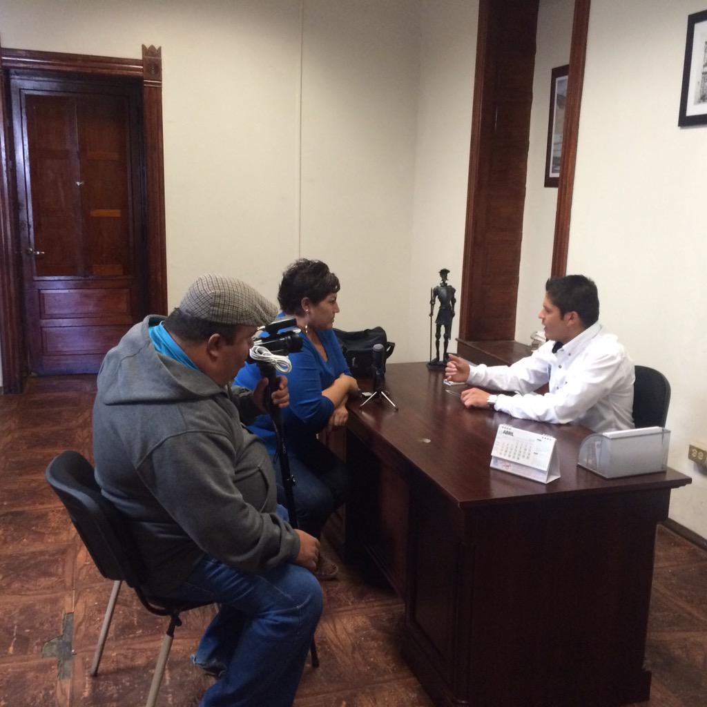 FEUD14_17's tweet photo. Gracias por esta cálida entrevista @BrendaMaurerGGL @OraleQChiquito @rodolfo_alonsov http://t.co/8llAUWrM28