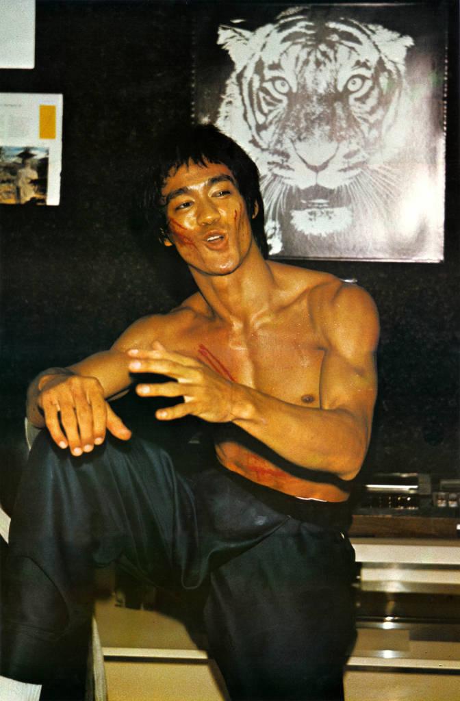 HollywoodQuotes's tweet photo. There are no limits. There are only plateaus, and you must not stay there, you must go beyond them. -Bruce Lee http://t.co/0JFlvBm36r