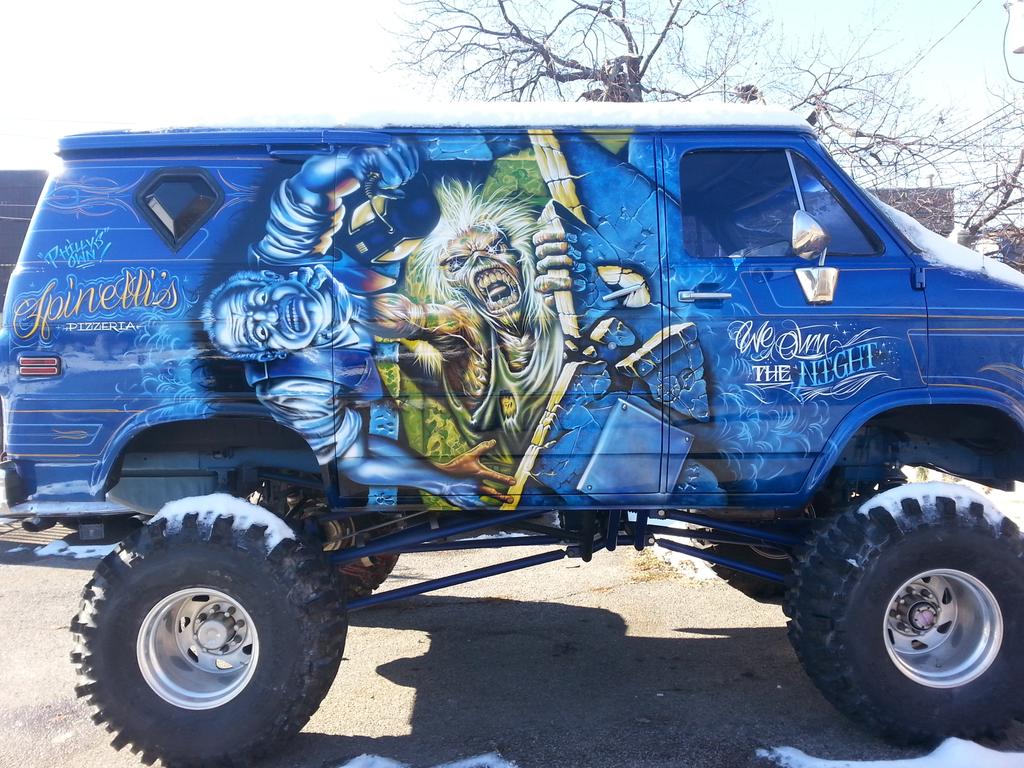 Danny_Gamble1's tweet image. Passenger side of the beast, Spinellis monster van... @IronMaiden #eddie #pizza #spinellispizza #tempe #louisville