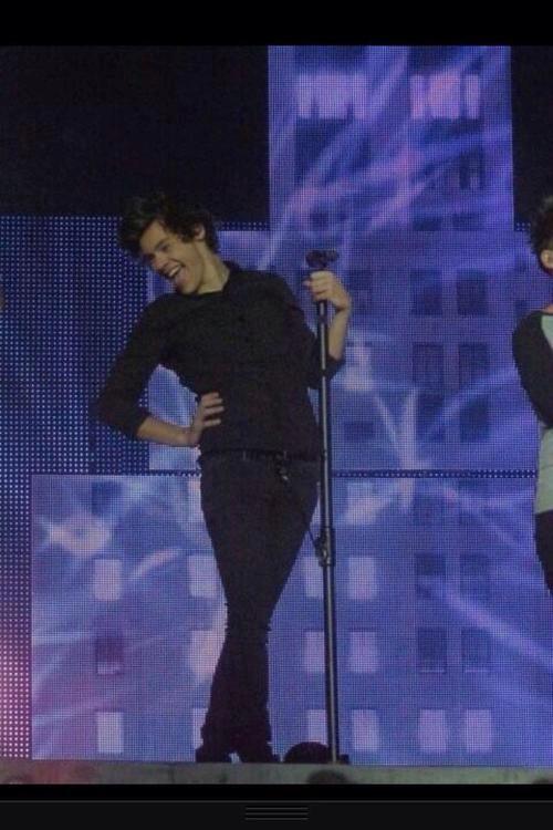 1NiallOfficial3's tweet photo. 'Intanto nelle ff'
"Harry è un ragazzo cattivo. Picchia tutti a sangue ed è puttaniere"

MAMMA MI INQUIETA PROPRIO http://t.co/FEPQ1f4HZx