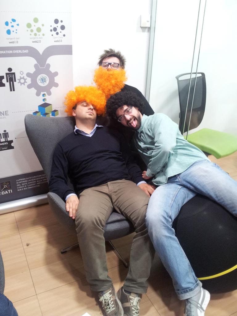giuliano_mega's tweet photo. #spazioparty http://t.co/zz2RhdGRx5