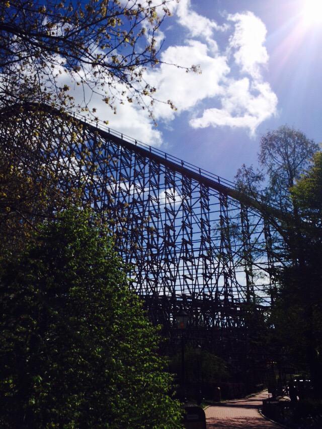 KeeBridget's tweet photo. @StDavids_Marist hockey have an enjoyable day of rides and fun and Heide Park, Hamburg http://t.co/ikt1dPnZRt
