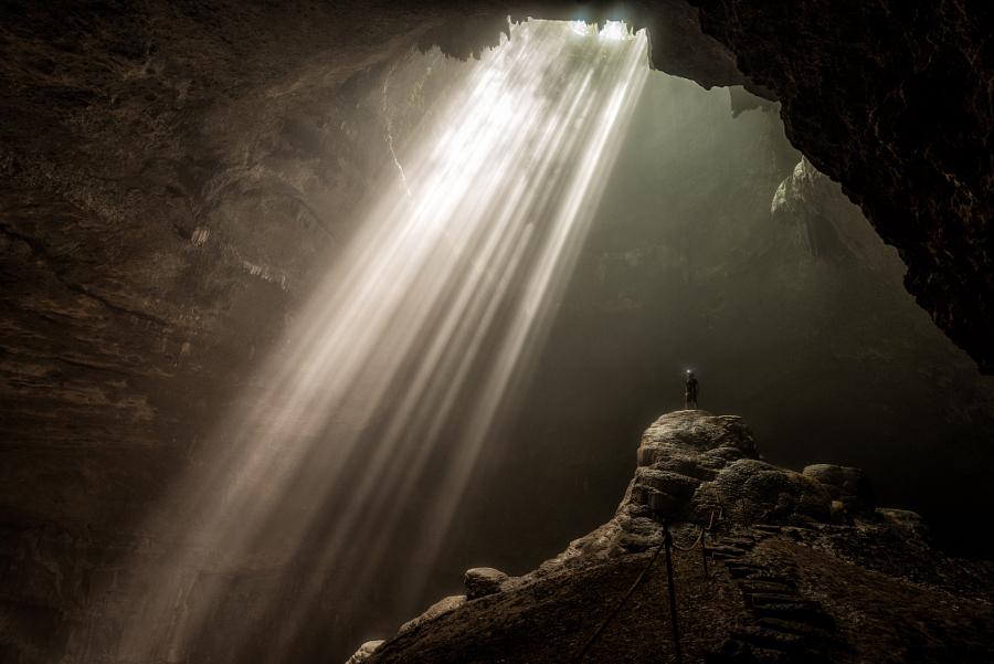 Jomblang Cave by Dale Johnson <a href="/drkent/">Dr. Kent</a> @_Akanshagautam @Akanshagautam_