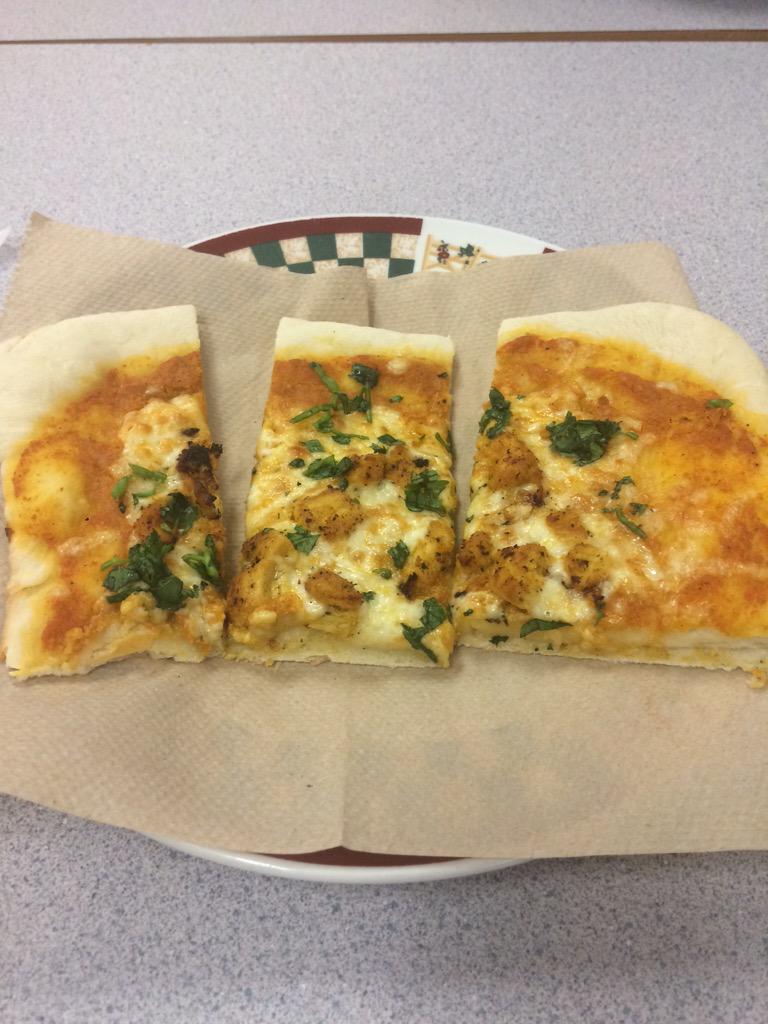 malcolmj1997's tweet photo. @teacher_slim bbq wings pizza #kpsrfoods #blk2 #lab13 http://t.co/a2aixtgBZa