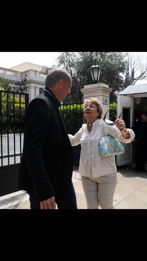 peristeraRa's tweet photo. Με έδιωξε ο Τςιπρας. Δεν πειράζει μωρό μου θα έχεις χρόνο για μένα τώρα #syriza_paparologies http://t.co/prgJ0EGISf
