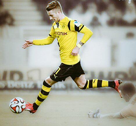 Santiinees96's tweet photo. Que grande el @BVB eliminando al Bayern de Pep de la copa.. Ahora a ganarla #GoReus http://t.co/lU9h6a69Wq