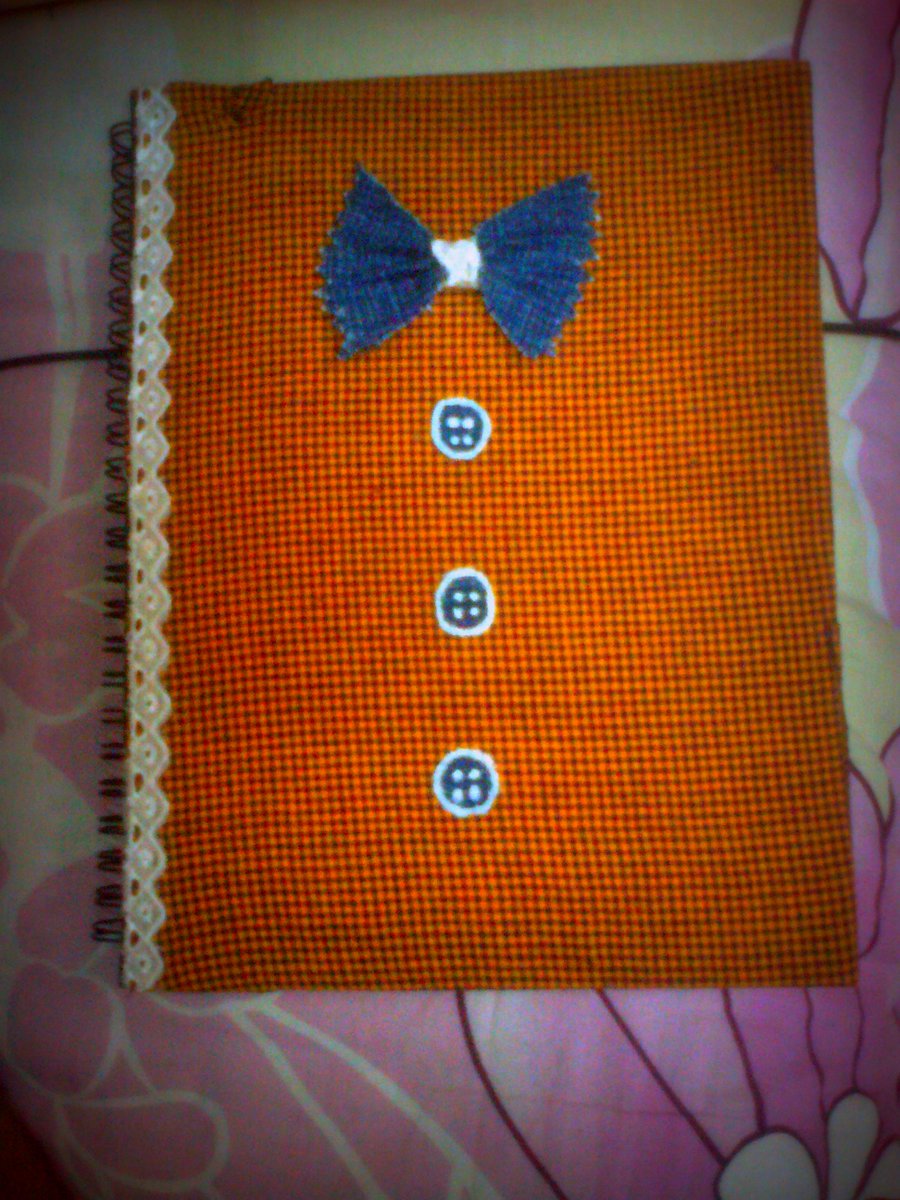 bhaotigercub's tweet photo. First notebook, done! :D #Fabricnotebook #Jeans #chequered http://t.co/07nSTSX61r