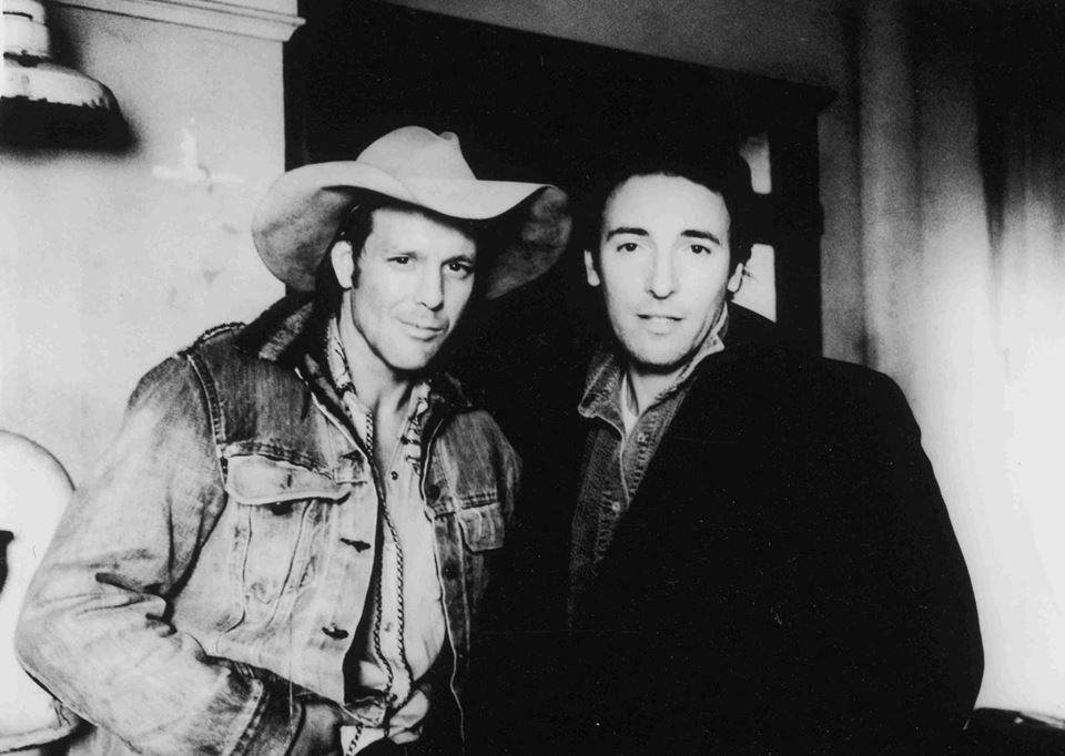 _MickeyRourke's tweet photo. #MickeyRourke On the set of Homeboy with @springsteen http://t.co/TiHeD3IC03