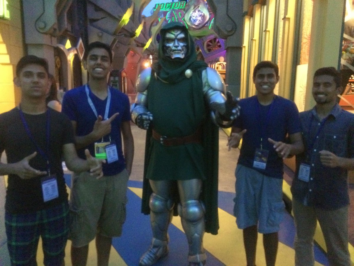 whshuskydeca's tweet photo. Some Superhero Sightings last night at the #DECAICDC #UniversalIOA party! http://t.co/mSl8wSSmKo
