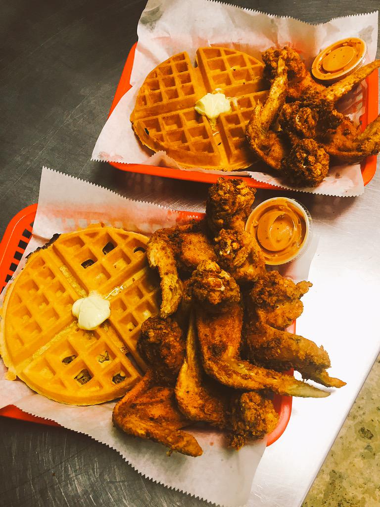 willyschicken's tweet photo. Now at Willy's! 3 Wing Combo for $5.99 and 6 Wing Combo for $9.99! Both come with a drink. http://t.co/4JscHxVybk
