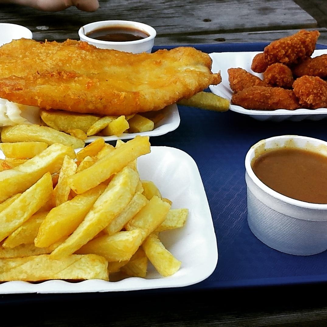 badgerbella's tweet image. Had some lush #fishandchips at @DeansFish1 ..the #scampi was the best I've tasted! #minehead #yumyumyum