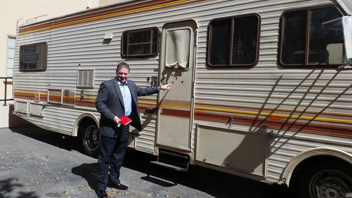 MarkPougnet's tweet photo. Thank you @SonyPictures for showing me the iconic RV from Breaking Bad! #BreakingBad http://t.co/iiIVRdrxoY