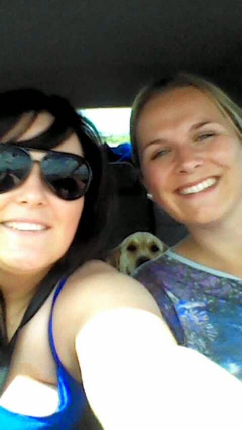 AoifeIvers's tweet photo. Sisterly love plus the pooch 🐶 @donna_ivers #sunnydays http://t.co/BvpWOLnol1