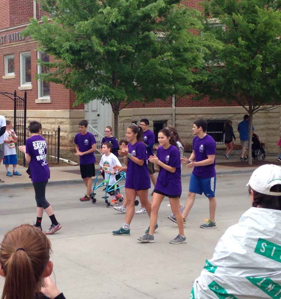 LacieLowry's tweet photo. Meet the amazing kid at the center of this OKC Memorial Kids Marathon photo tonight at 6pm on @NEWS9 http://t.co/esCT7U2KCD