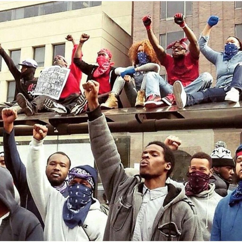 IamCoachDRich's tweet image. #Baltimore #BloodsNCripsUnited #StrongStatement #IfWeCanGetThisToHappenAllAcrossTheCountry #ThingsWouldDefinitelyChan