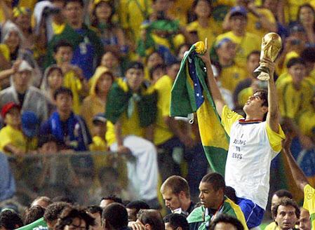 El10Eterno's tweet photo. “Increíble. Yo sólo soñaba con debutar con Sao Paulo. Pero la Biblia dice que Dios da más de lo que tu pides”

- Kaká http://t.co/fZ2fAFae6C