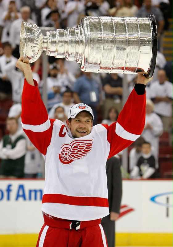 Happy Birthday to the Perfect Human, Nicklas Lidstrom, wanna play one more game tomorrow Nick? 