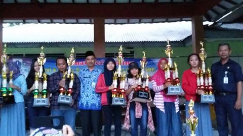 OsisAtlas's tweet photo. AlhamdulillahSMKN 50jkt menjadi juara1seni tari di FLS2N tingkat Jakarta Timur.jayalah selalu sampai tingkat nasional http://t.co/jOvLnaxzy8