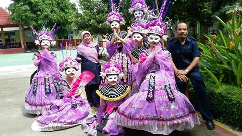 OsisAtlas's tweet photo. AlhamdulillahSMKN 50jkt menjadi juara1seni tari di FLS2N tingkat Jakarta Timur.jayalah selalu sampai tingkat nasional http://t.co/wdxCA5GR4Y