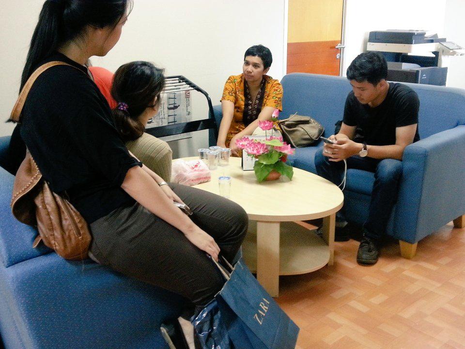 Ngbrol-ngbrol bareng mbak Indie. 😊😊😊