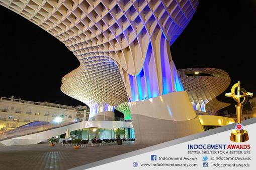 Metropol parasol  adalah struktur bangunan kayu terbesar nih, Sahabat IA.