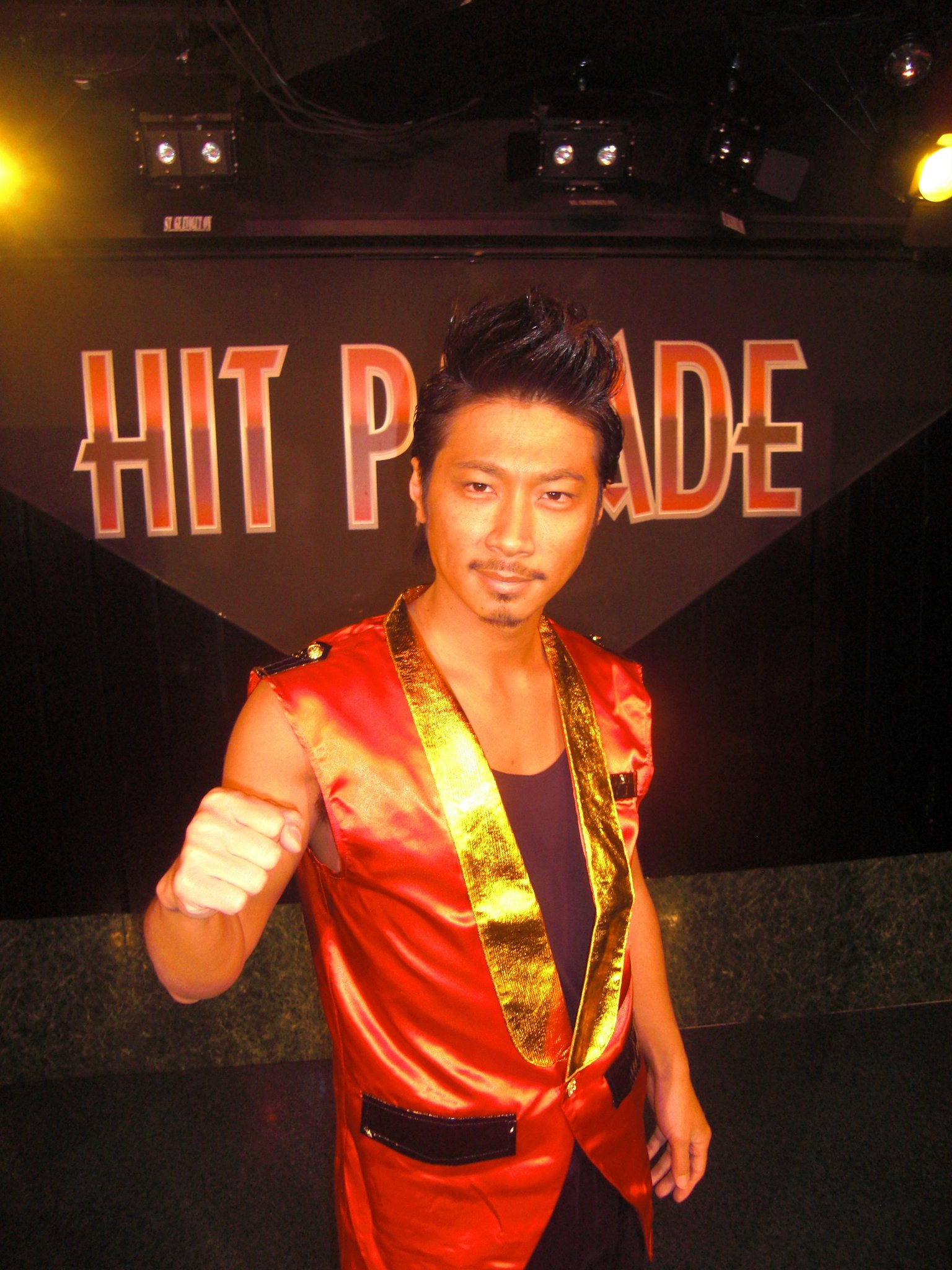 Hit Parade ヒットパレード コロナウィルス感染拡大防止休業中 En Twitter 本日 当店スタッフでもあるマキダイさんのそっくりさん ちびザイル 眞木小輔 さんが出演 ヒットパレード エグザイル マキダイ Makidai そっくり ものまね 小岩 Http T Co