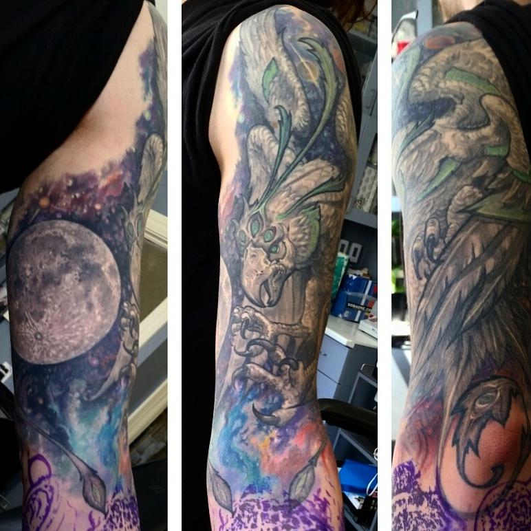 JasonAngst's tweet photo. 4 wings, 5 eyes, 3 legs. A rare breed of Spacebird. http://t.co/axYhHOtmvO