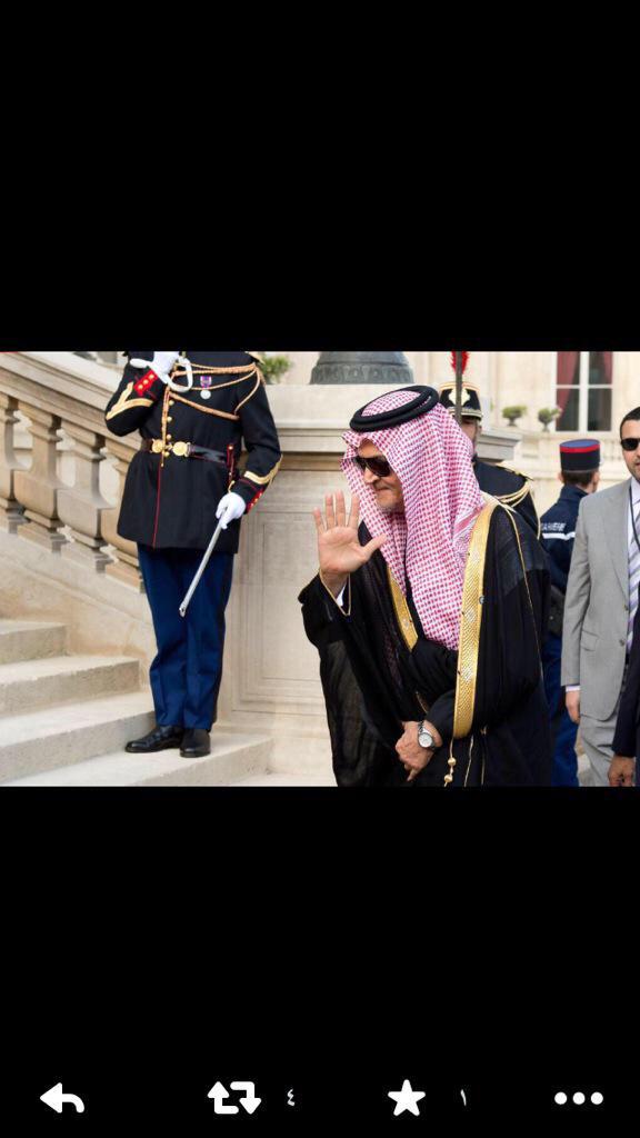 Just_adream68's tweet photo. يا ما رفـعت الـرأس فـي كـل المحـافل
وياما حسمت الرأي إذا غيرك أحتاس

🍃🍃🍃🍃🍃🍃🍃🍃🍃
 #شكرا_سعود_الفيصل http://t.co/qm70o8ThJx