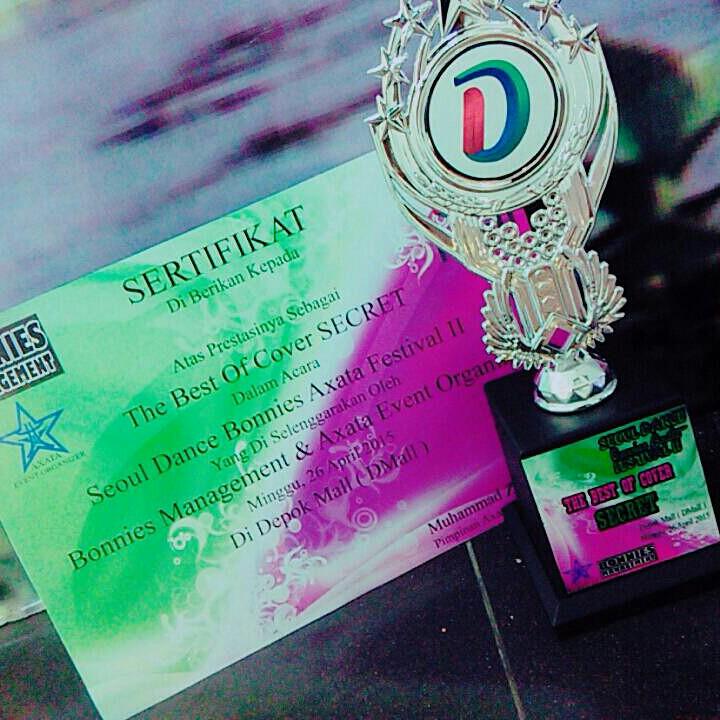 Sebuah penghargaan sebagai the best cover of SECRET dapat diraih oleh S.e.U alhamdulillah ya puji syukur ({})