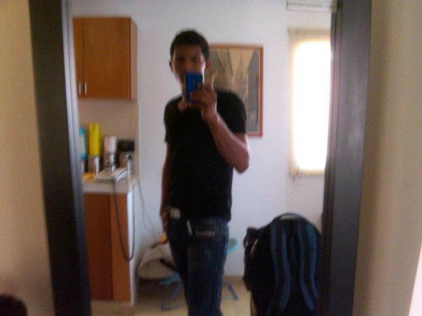 RodolfoAicardi's tweet photo. Mi cuarto que pena  jajajaja quien quiere estar aqui jajaja http://t.co/fOejgdButZ