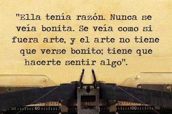 La belleza que atrae coincide rara vez con la belleza que enamora. 
       #EsoEnamora